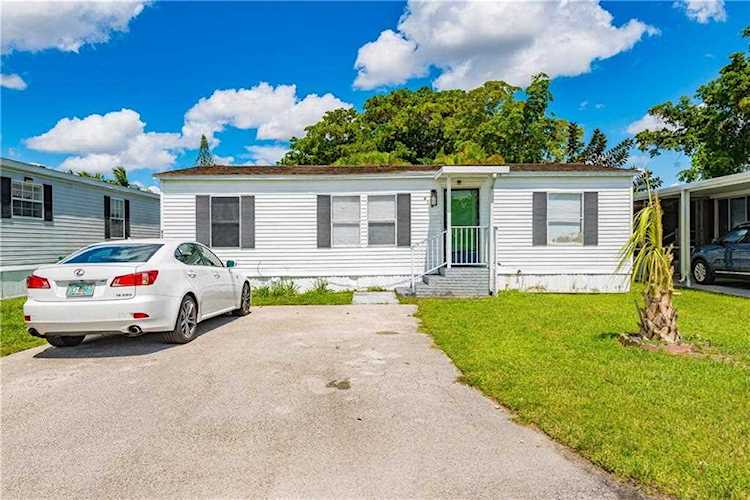 410 SW 134 Way Davie, FL 33325