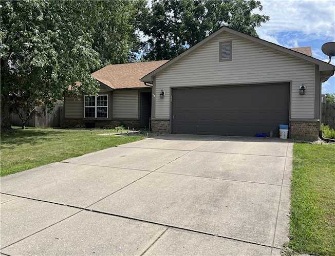 8343 Country Charm Dr Indianapolis, IN 46234 | MLS 21874834 Photo 1