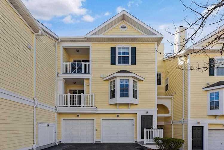 208 Gazebo #208 Reading, MA 01867 | MLS 72966718 Photo 1