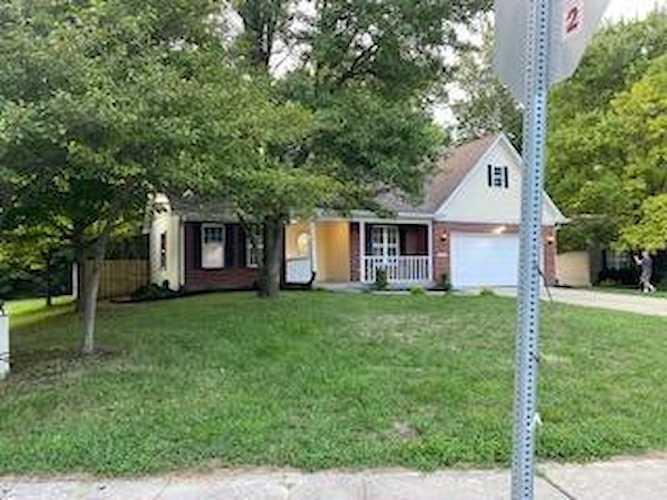 6268 Barberry Dr Avon, IN 46123