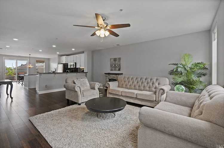 958 Mcclelland Drive Windsor, CA 95492 | MLS 322074467 Photo 1