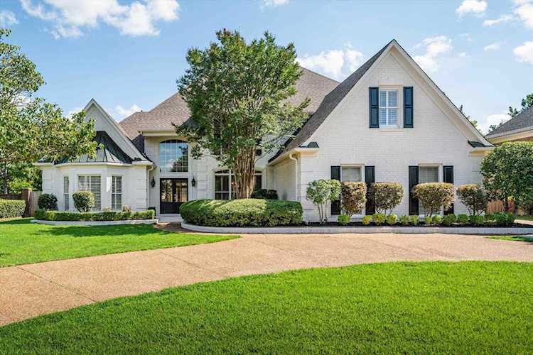 9363 Grove Hollow Ln Germantown, TN 38139