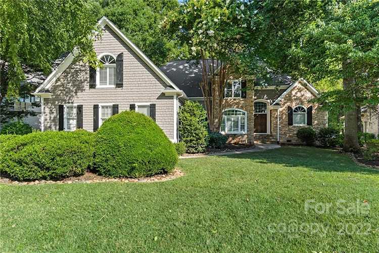 18000 River Ford Dr Davidson, NC 28036
