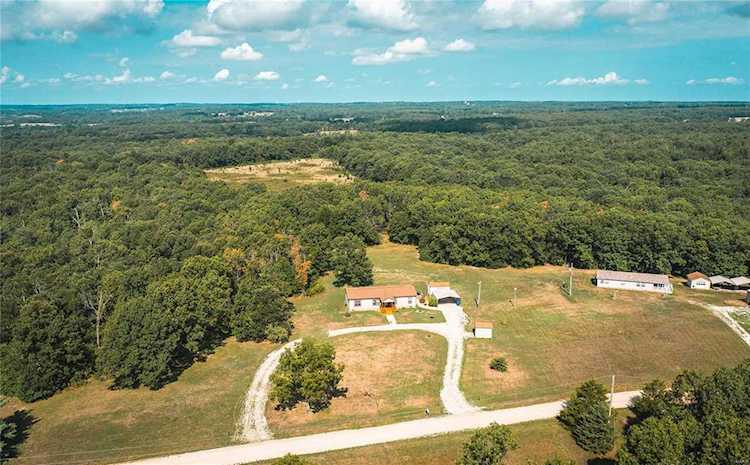 19603 Clover Rd Lebanon, MO 65536 | MLS 22047977 Photo 1