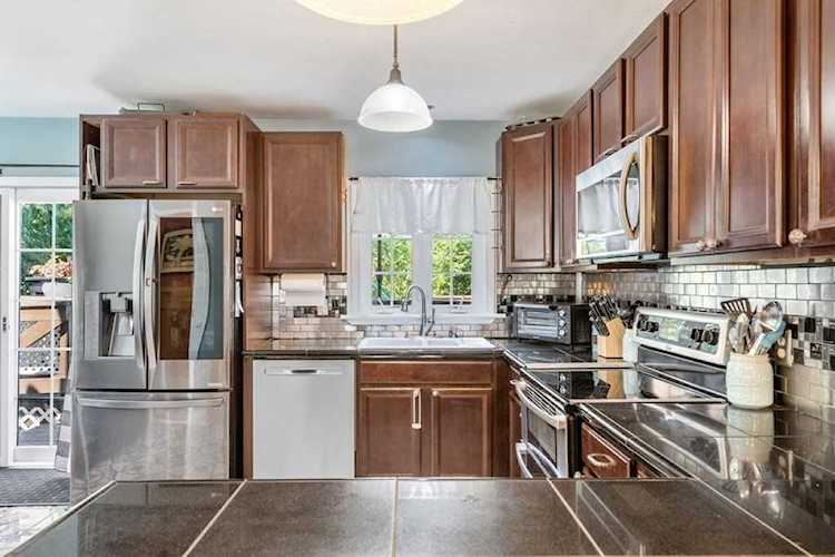 192 Pleasant View Ave Braintree, MA 02184
