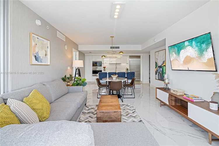 9521 E Bay Harbor Dr #601 Bay Harbor Islands, FL 33154