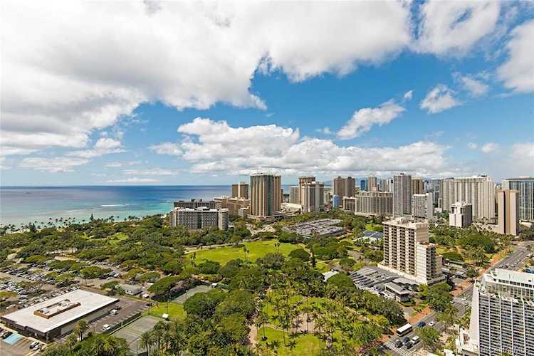 383 Kalaimoku Street #3206 Honolulu, HI 96815