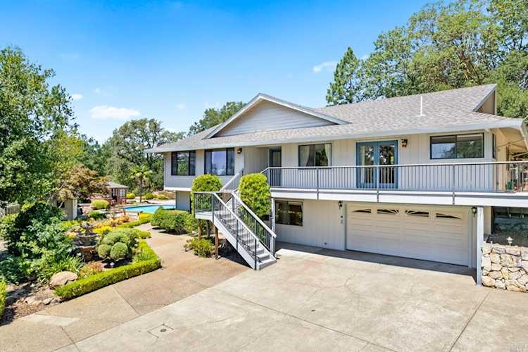 275 Luring Pines Drive Angwin, CA 94508