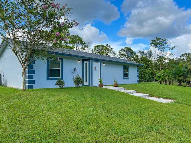 16113 E Downers Drive Loxahatchee, FL 33470