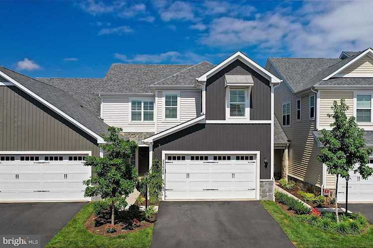 23629 September Sun Square Ashburn, VA 20148