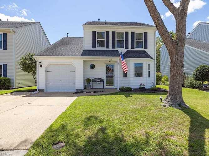 977 Maitland Dr Virginia Beach, VA 23454 | MLS 10451916 Photo 1
