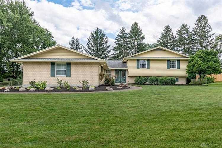 1440 Delynn Drive Centerville, OH 45459 | MLS 870367 Photo 1