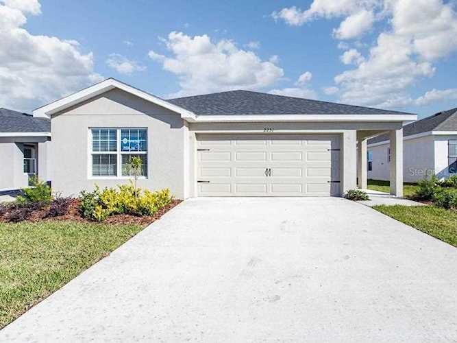 2251 Majestic Span Ave Eagle Lake, FL 33839