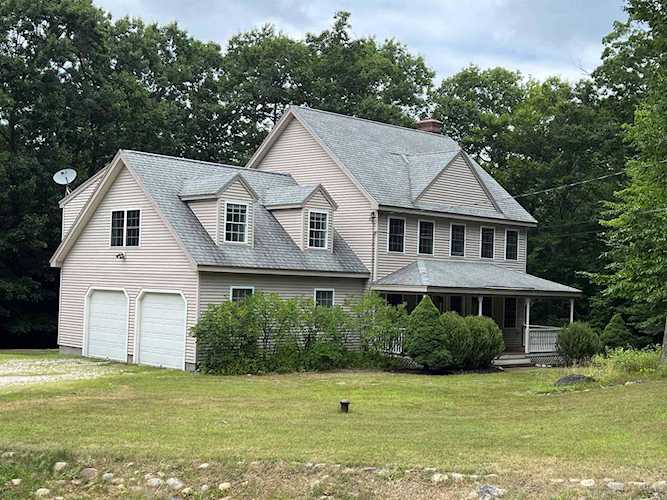 4 Southview Dr Mont Vernon, NH 03057