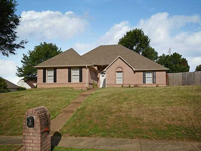 489 E E Sanga Cir Memphis, TN 38018