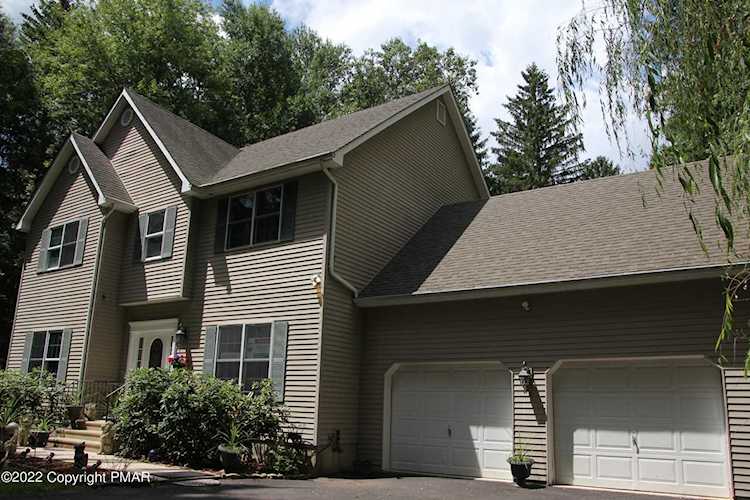 208 Trilland Ter East Stroudsburg, PA 18301
