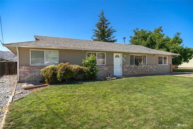306 S Houston Ave East Wenatchee, WA 98802 | MLS® 1981782 Photo 1