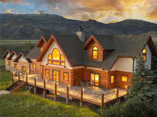 918 Lindstrom Rd Silverthorne, CO 80498