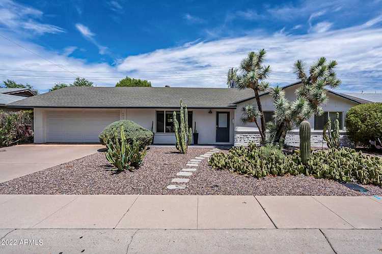 6820 E Pinchot Avenue Scottsdale, AZ 85251