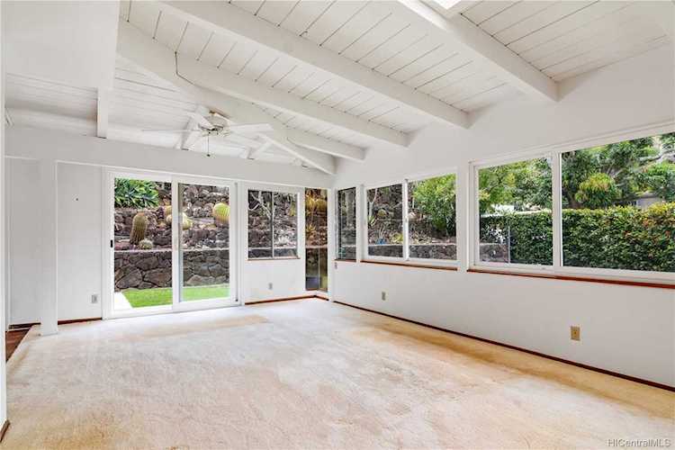 897 Ninini Way Honolulu, HI 96825