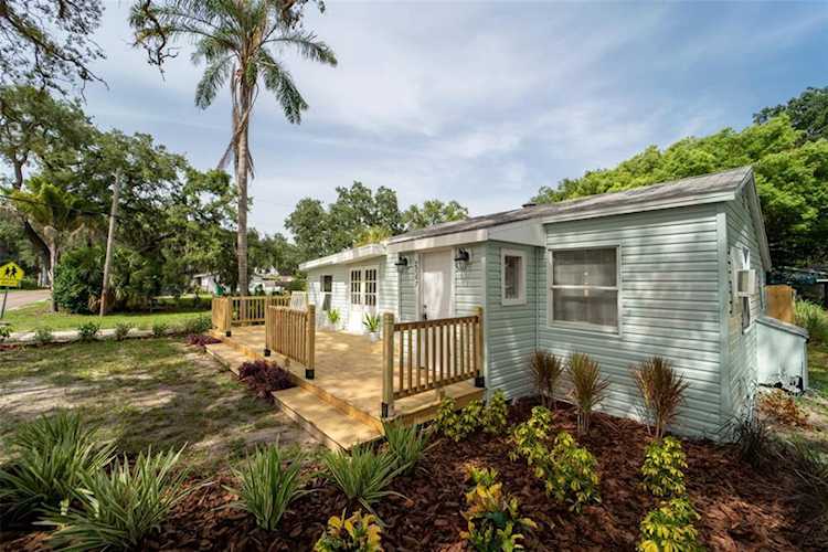 2067 N Betty Ln Clearwater, FL 33755