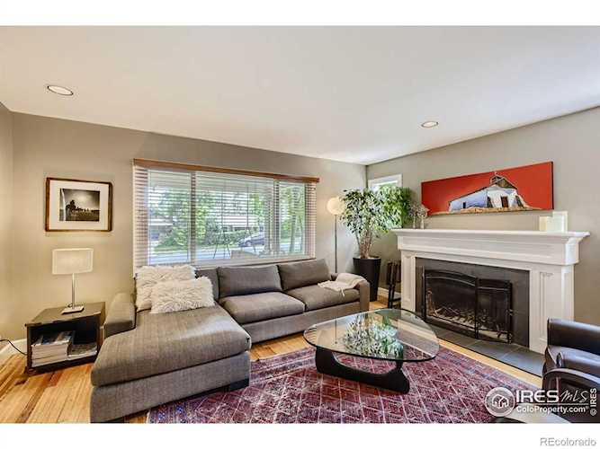 955 10th St Boulder, CO 80302
