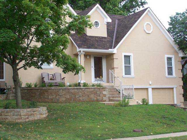 121 Wood Glen Ln Lee's Summit, MO 64064