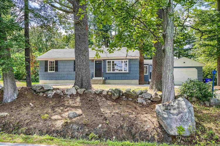 34 Wallace Rd Goffstown, NH 03045