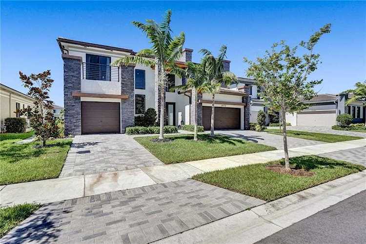 10575 Mira Vista Drive Parkland, FL 33076