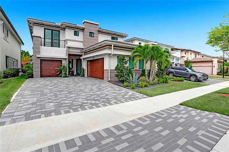 10823 Oceano Way Parkland, FL 33076