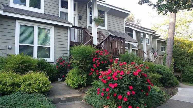 Virginia Area Real Estate Agent Photo 1