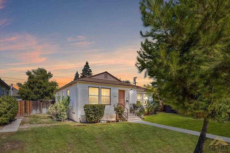 2811 Pine Street Bakersfield, CA 93301 | MLS 202209063 Photo 1