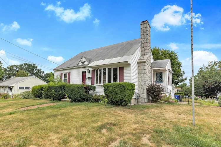 243 S Wilson St Manchester, NH 03103 | MLS 4925053 Photo 1