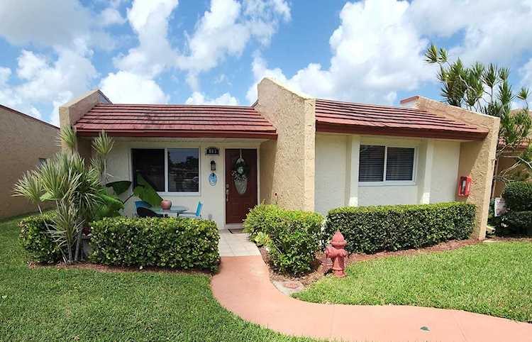 403 Lake Carol Drive West Palm Beach, FL 33411