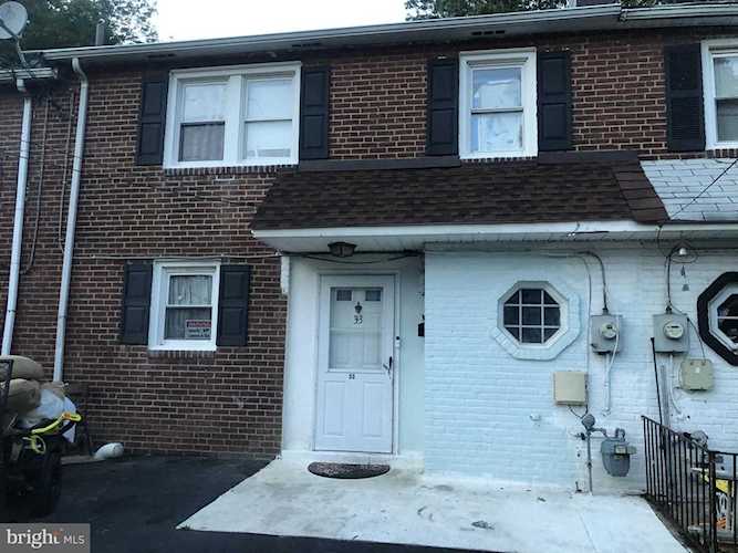 33 Pennewell Dr N Wilmington, DE 19809