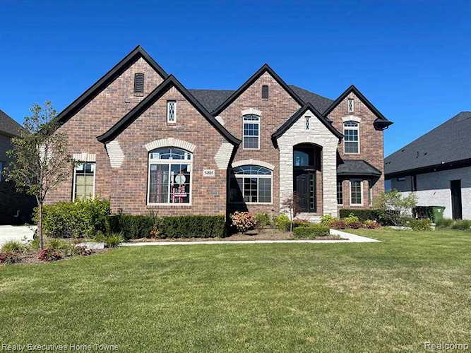 54805 Black Hills, Shelby Twp, MI 48315 in |Macomb MLS# 60064370 Photo 1