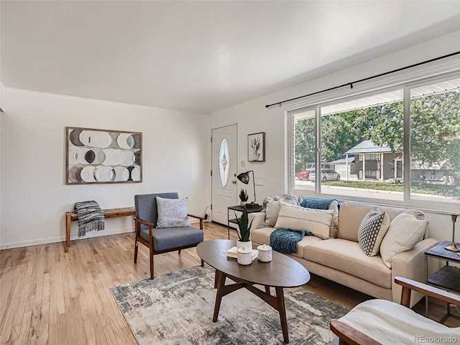 1906 E 115th Pl Northglenn, CO 80233