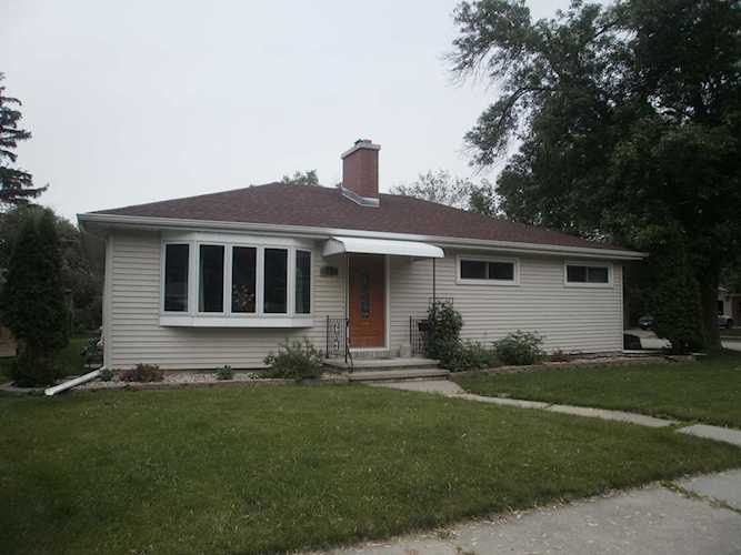 725 Ida St Menasha, WI 54952