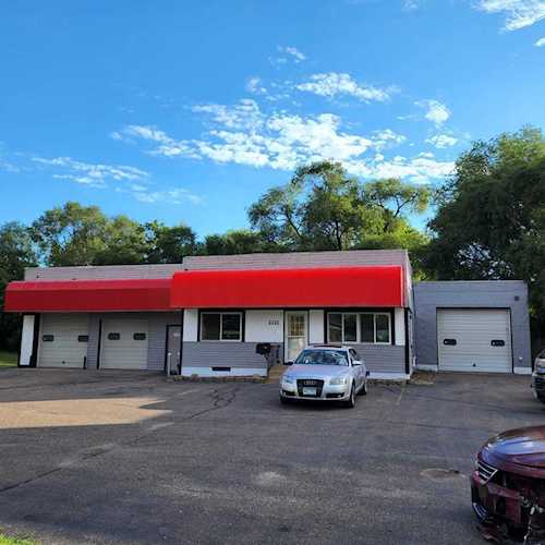 2121 Coon Rapids Boulevard NW Coon Rapids, MN 55433