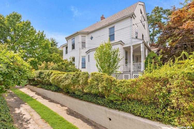 193 Glen Cove Avenue Sea Cliff, NY 11579
