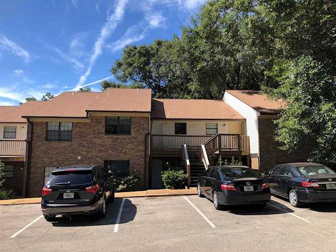 1108 Greentree Ct Tallahassee, FL 32304 in Cumberland Forest Condominiums Photo 1