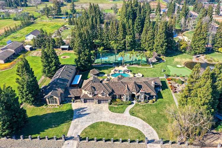 Address Withheld Elk Grove, CA 95624