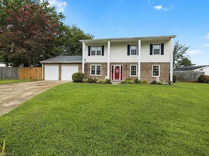 917 Earl of Essex Ct Virginia Beach, VA 23454