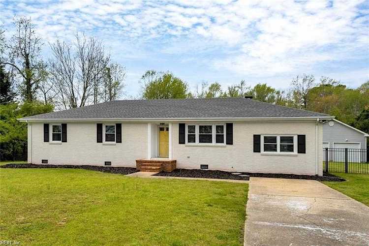 2852 W Gibbs Rd Virginia Beach, VA 23457
