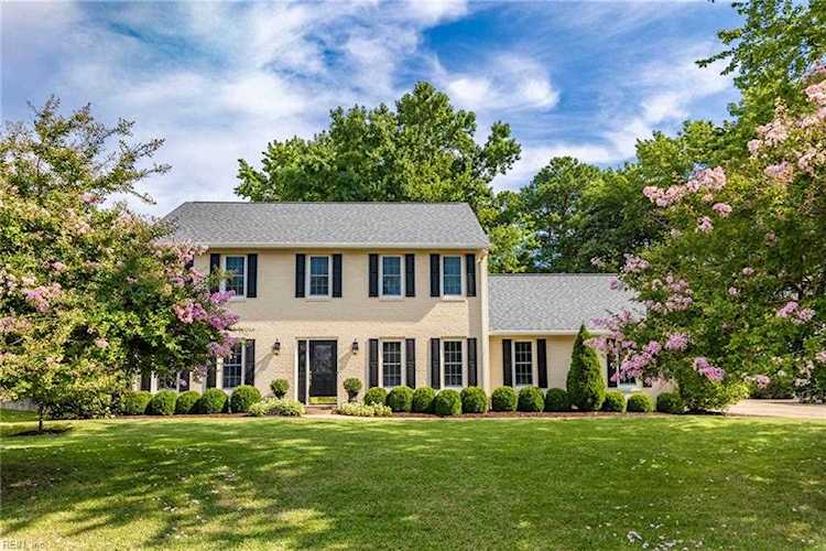 Virginia Area Real Estate Agent Photo 1
