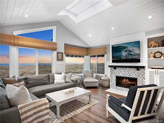1119 E Balboa Blvd #A Newport Beach, CA 92661