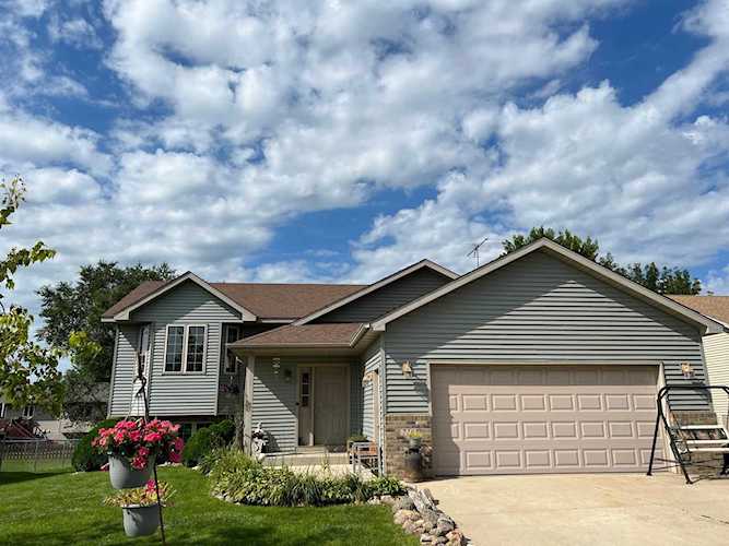 716 Willowbrook Street NE Owatonna, MN 55060