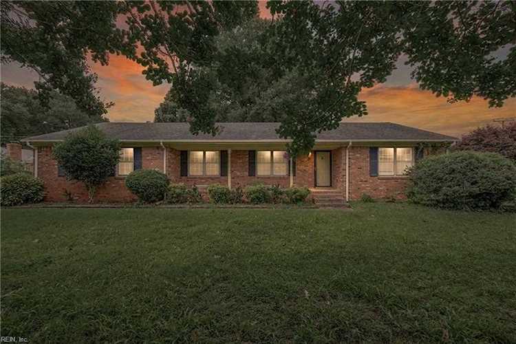 905 Whitehurst Landing Rd Virginia Beach, VA 23464