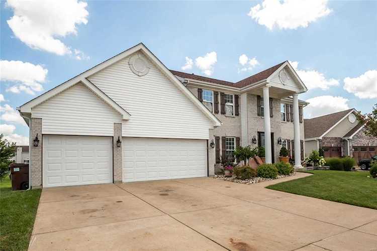 2102 Roselake Circle St Peters, MO 63376
