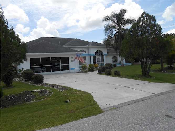 23529 Dean Ave Port Charlotte, FL 33954